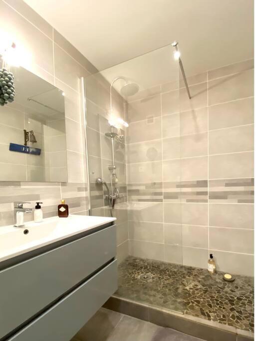 Appartement Chaleureux Entre Zola Et Proce. Nantes Exteriér fotografie